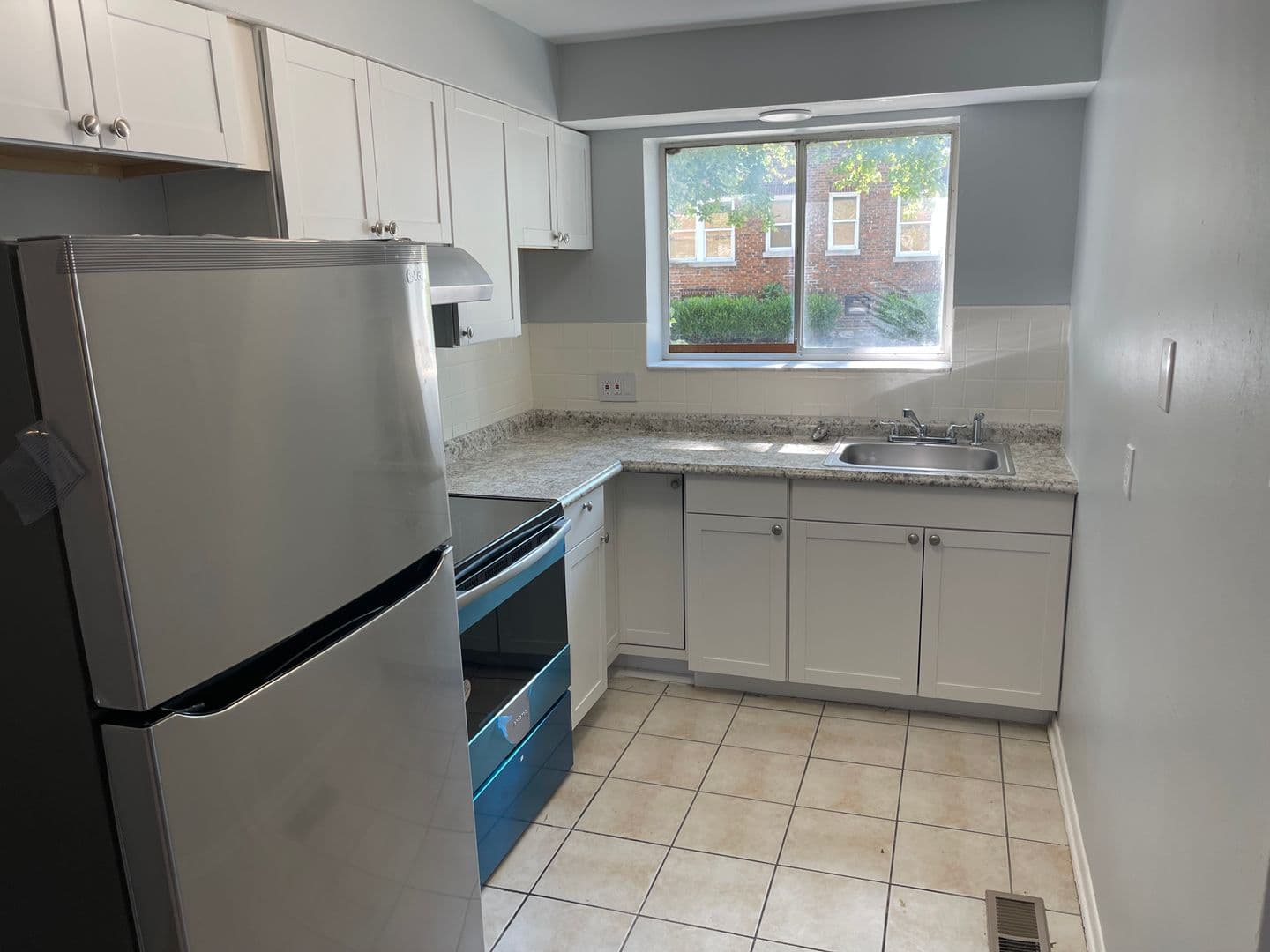 St. Louis Apartment: 4754 Virginia Ave
