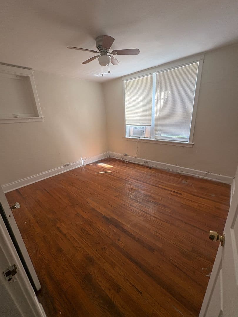 St. Louis Apartment: 3702 S. Broadway
