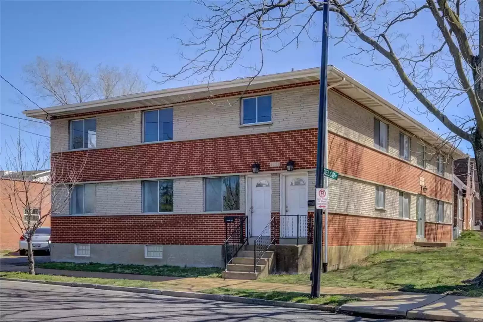 St. Louis Apartment: 4754 Virginia Ave