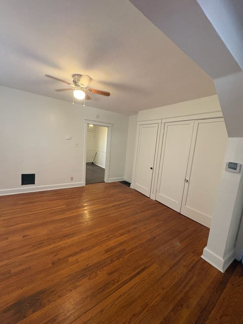St. Louis Apartment: 3702 S. Broadway