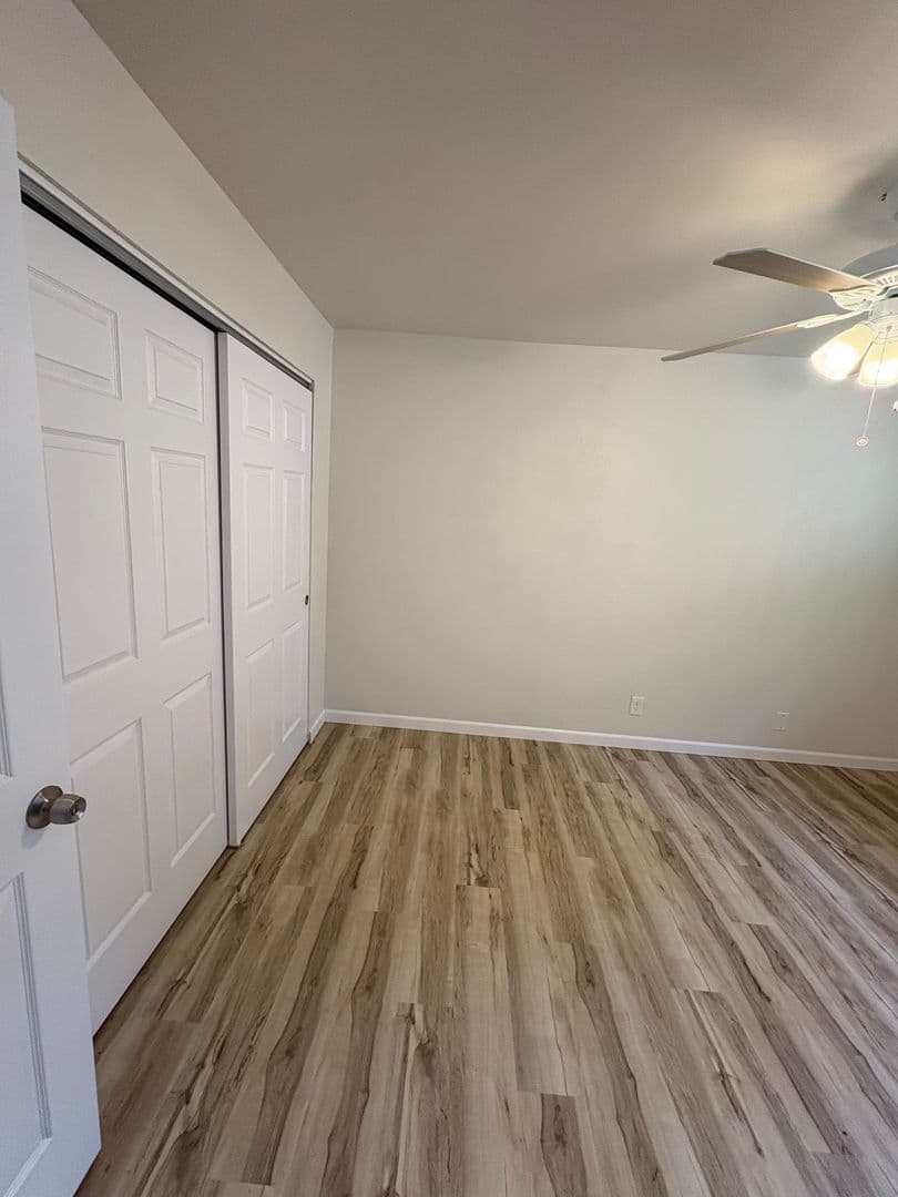 Spanish Lake Apartment: 1585-87 Leonaire