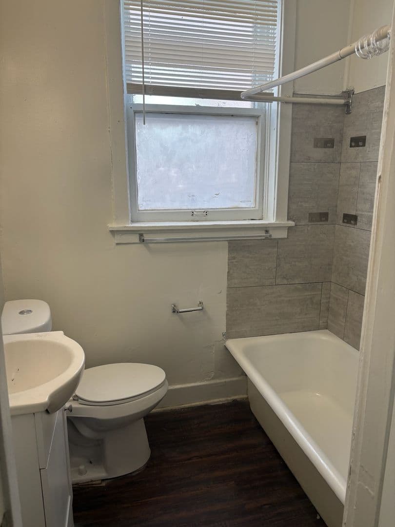 St. Louis Apartment: 3702 S. Broadway