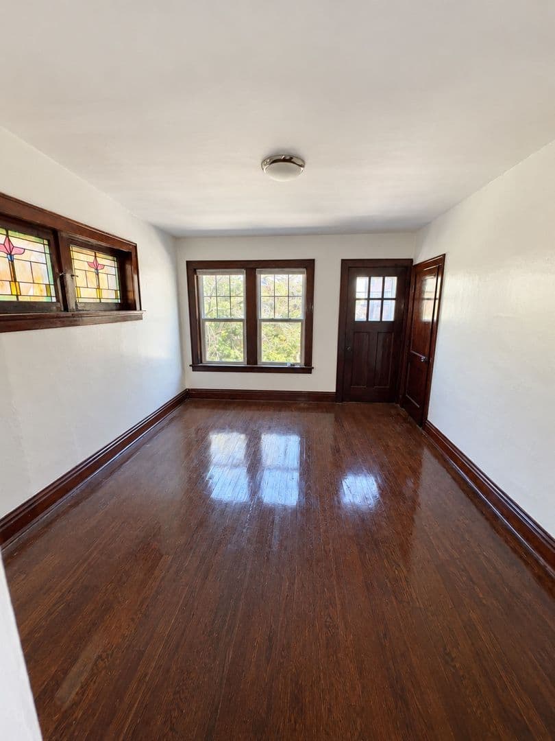 St Louis Apartment: 6040-42 Southwest Ave