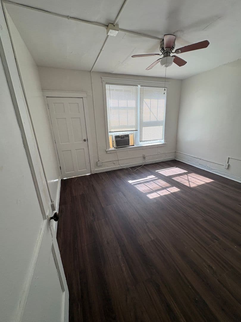 St. Louis Apartment: 3702 S. Broadway
