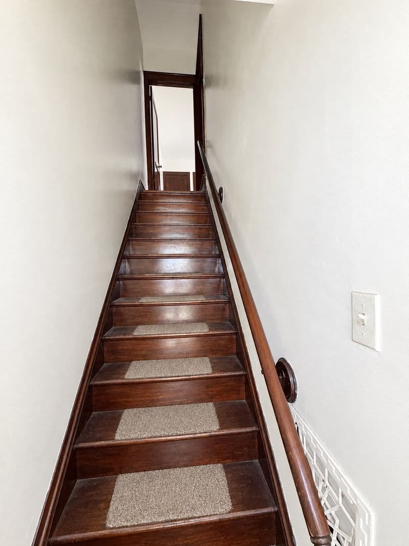 St Louis Apartment: 6040-42 Southwest Ave
