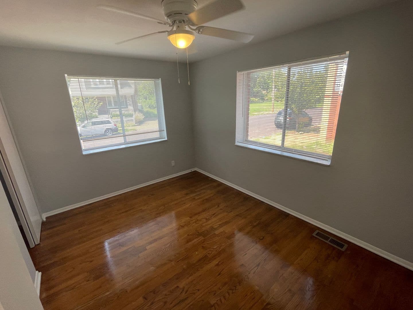 St. Louis Apartment: 4754 Virginia Ave