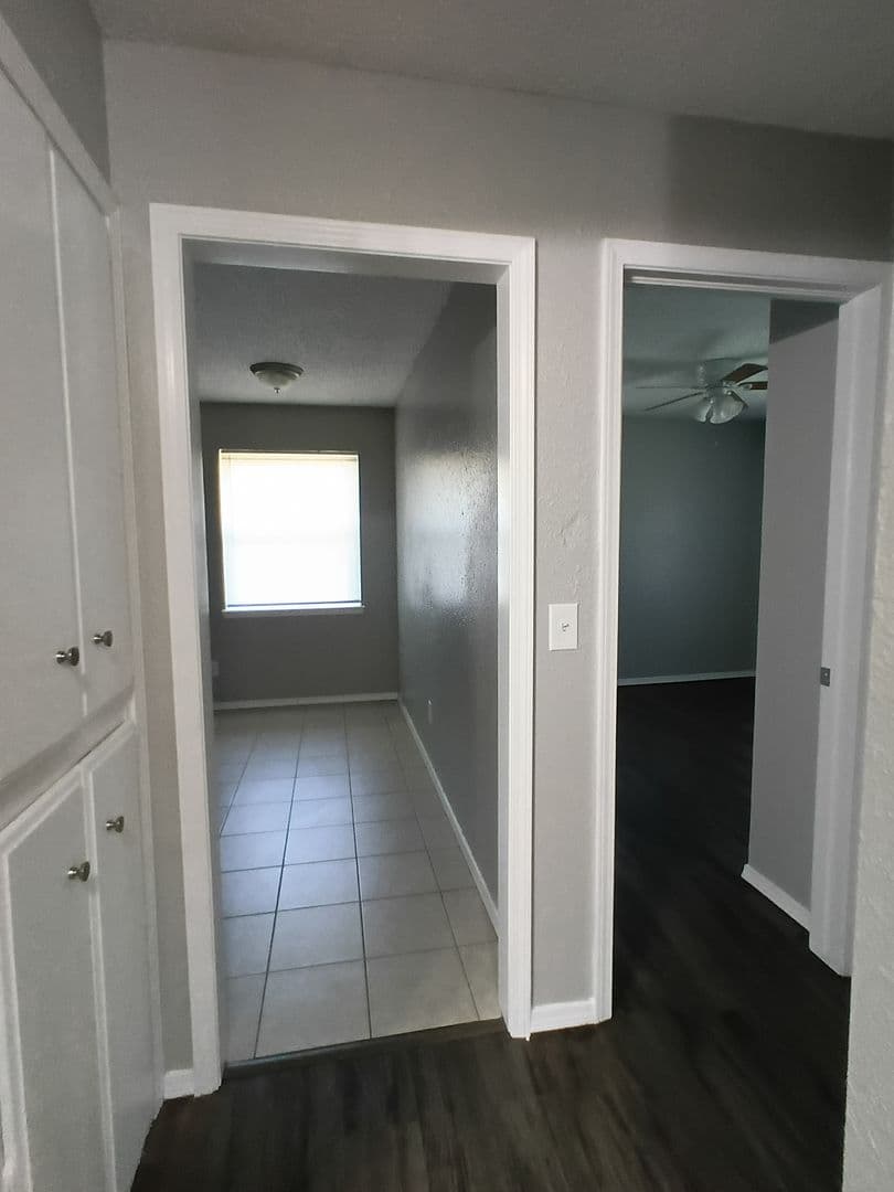 Midwest City House: 4035 Locust Dr