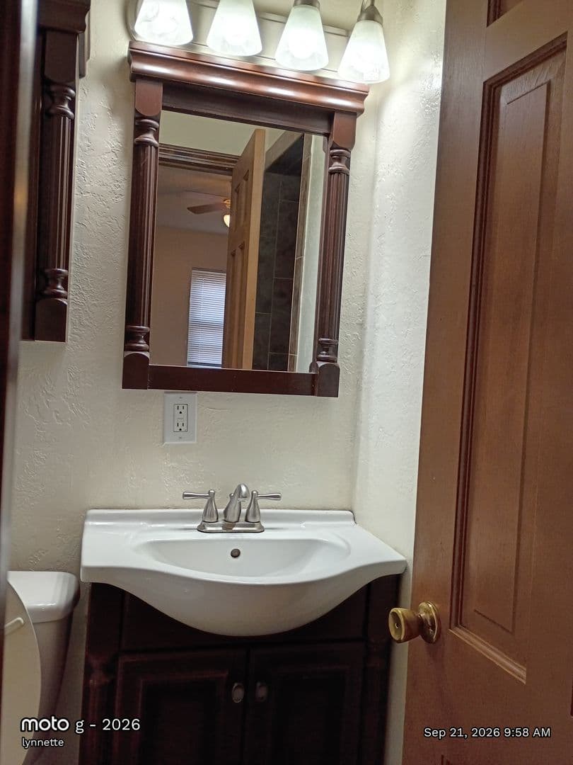 Midwest City House: 3306 Mockingbird Lane