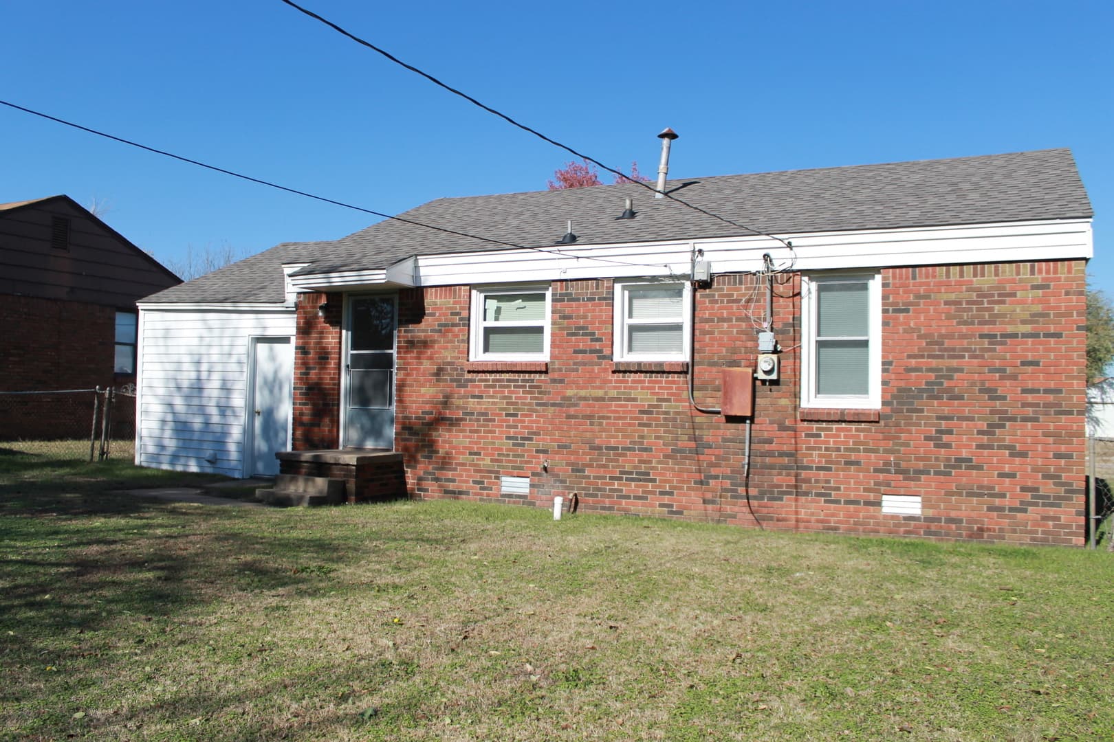 Midwest City House: 426 E Northrup Dr