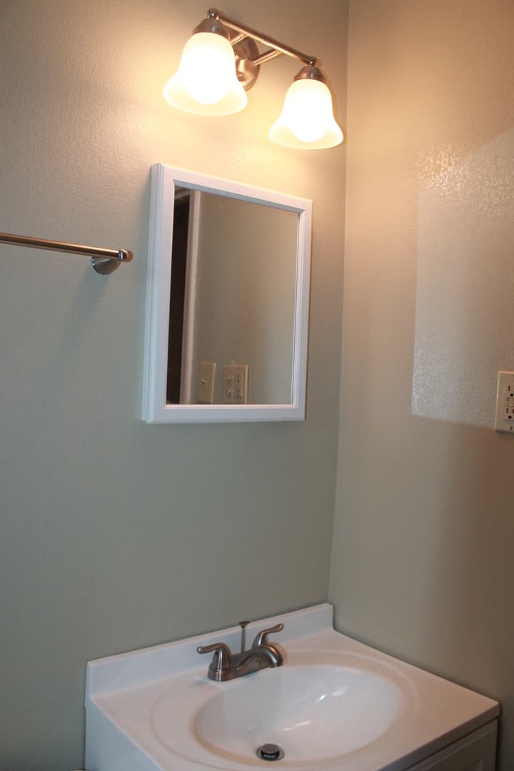 Midwest City House: 426 E Northrup Dr