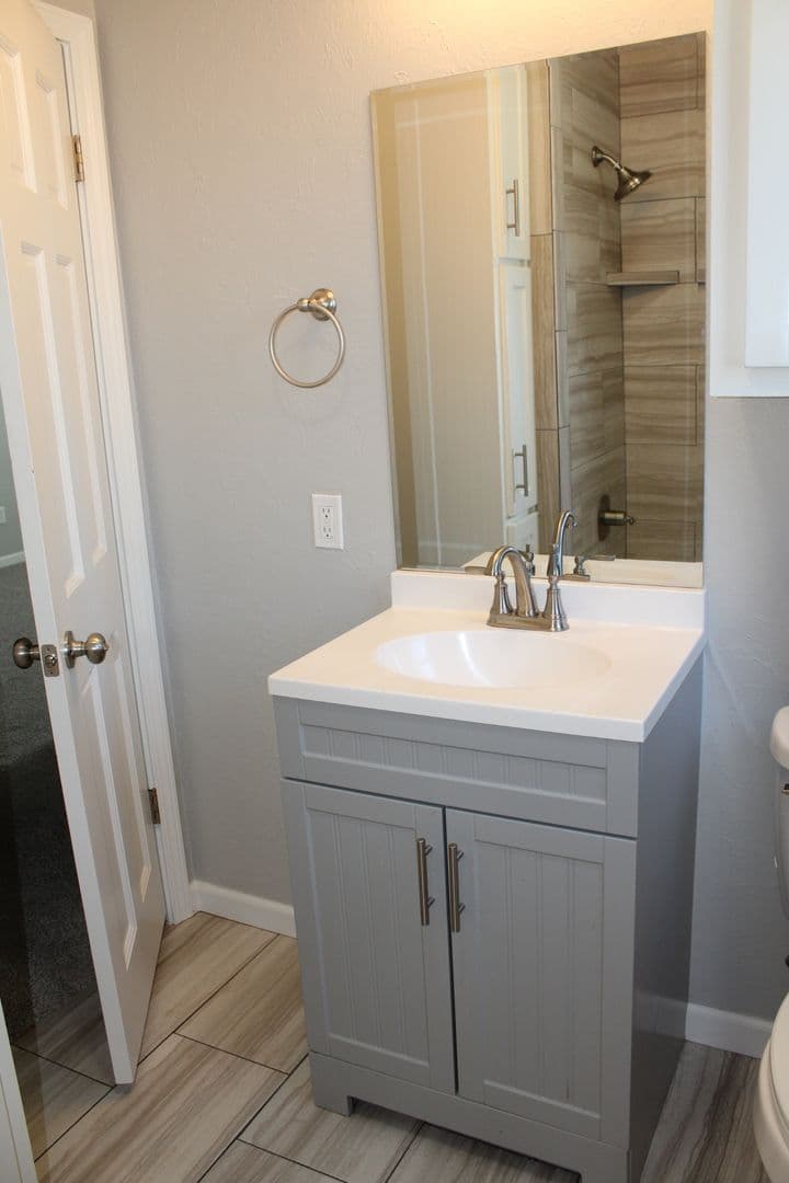 Midwest City House: 910 Stansell Dr