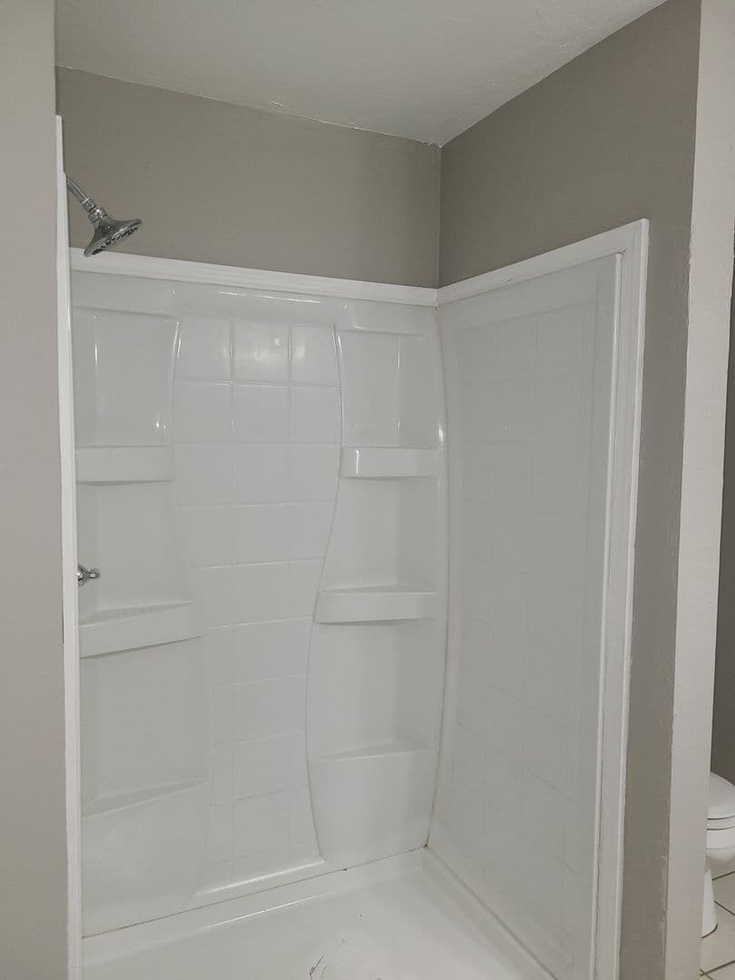 Midwest City House: 425 Pinehurst Dr