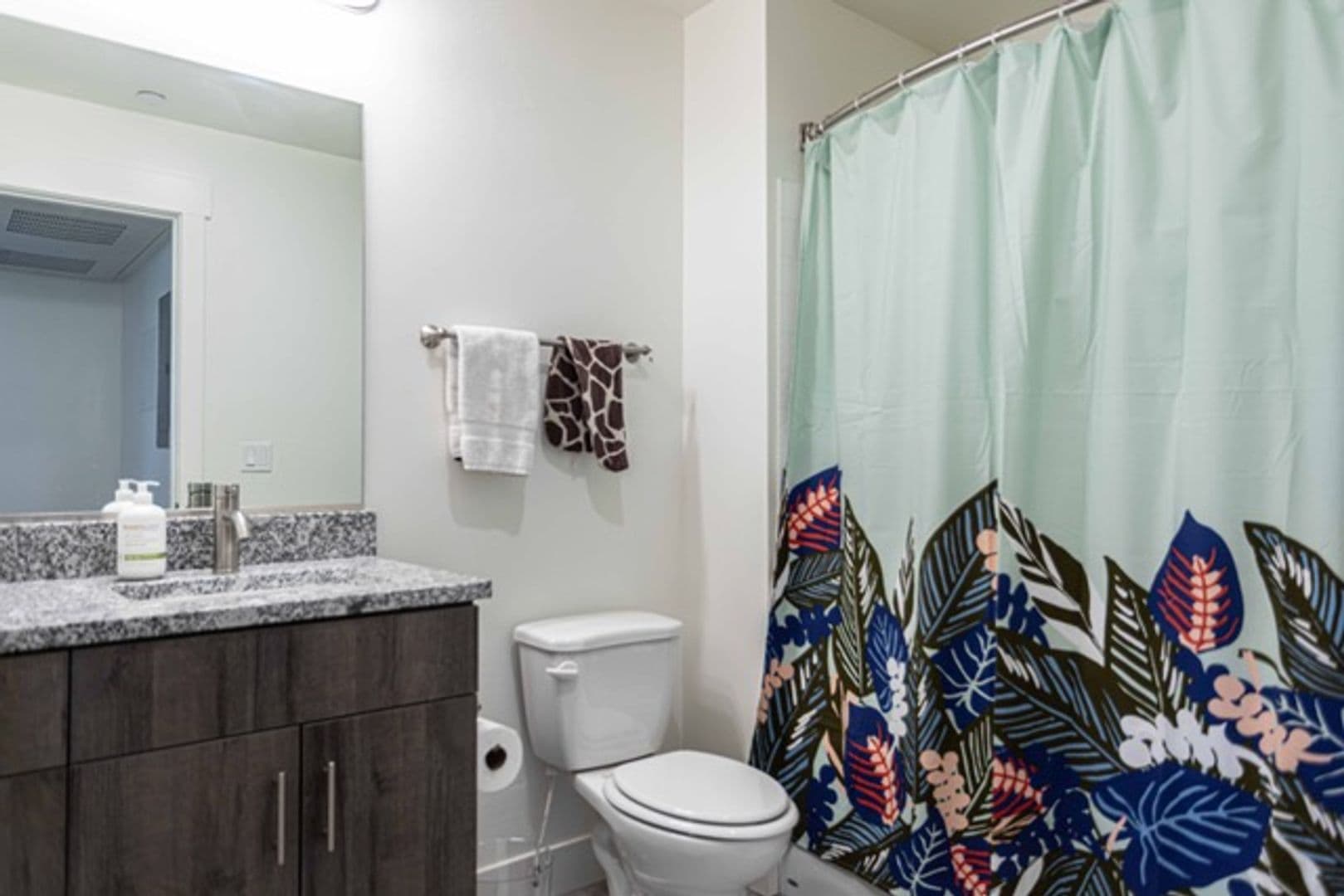Twin Falls Apartment: 122 Falls Ave West