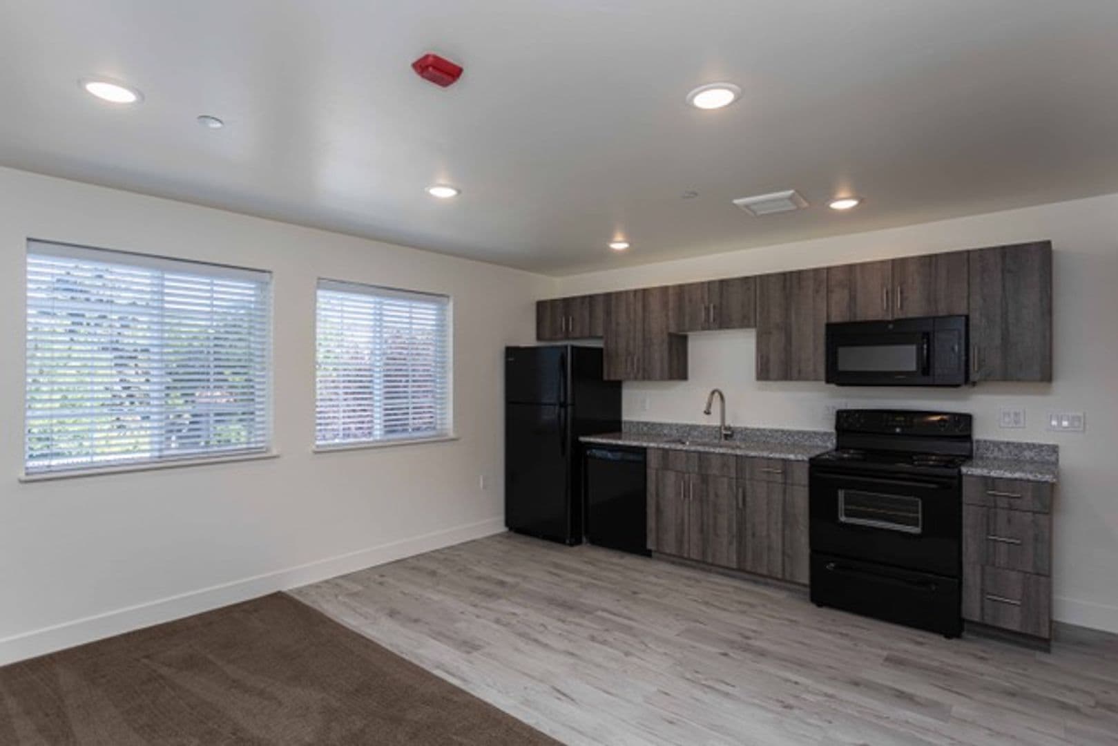 Twin Falls Apartment: 122 Falls Ave West