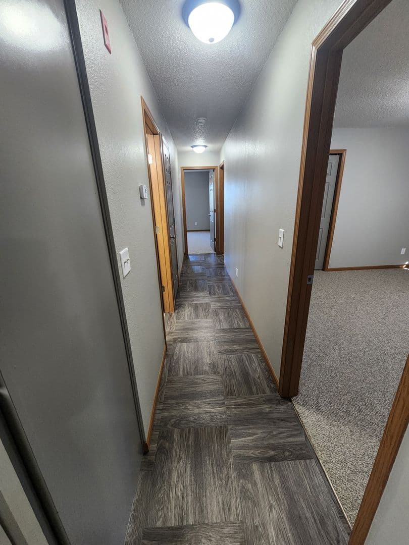 Bismarck Apartment: 1600 Mapleton Ave