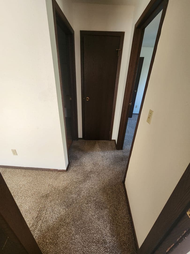 Mandan Apartment: 1508 1st Ave NW