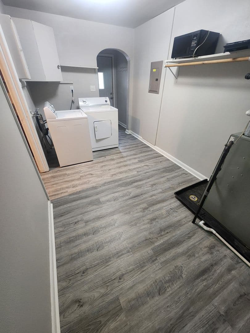 Bismarck Apartment: 1024 N 15th St