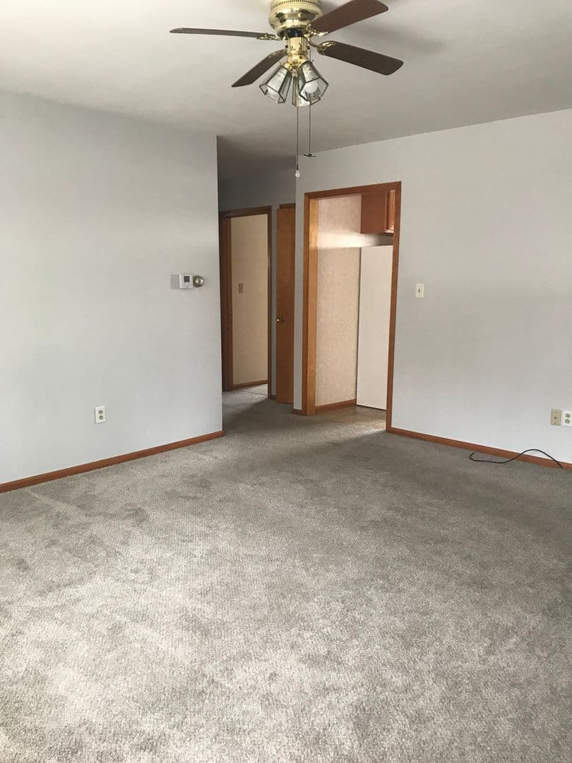 Mandan Apartment: 601/603 9th St NW
