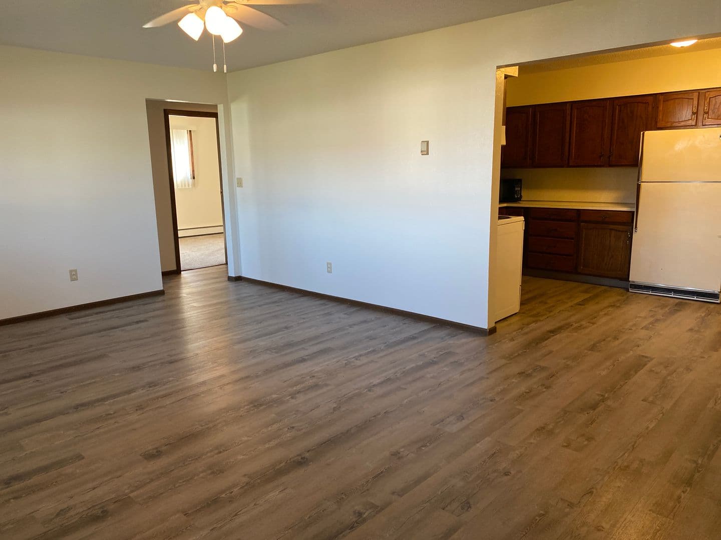 Mandan Apartment: 1603 9th Ave NW