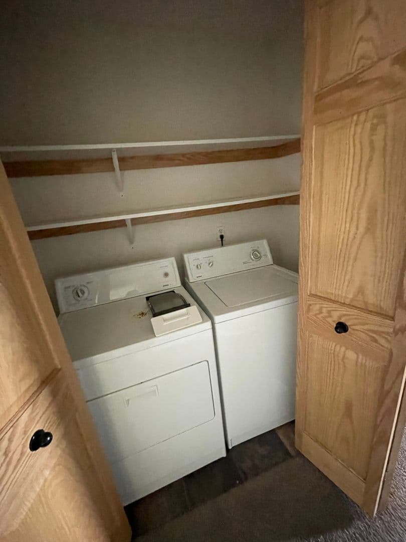 Bismarck Apartment: 1600 Mapleton Ave