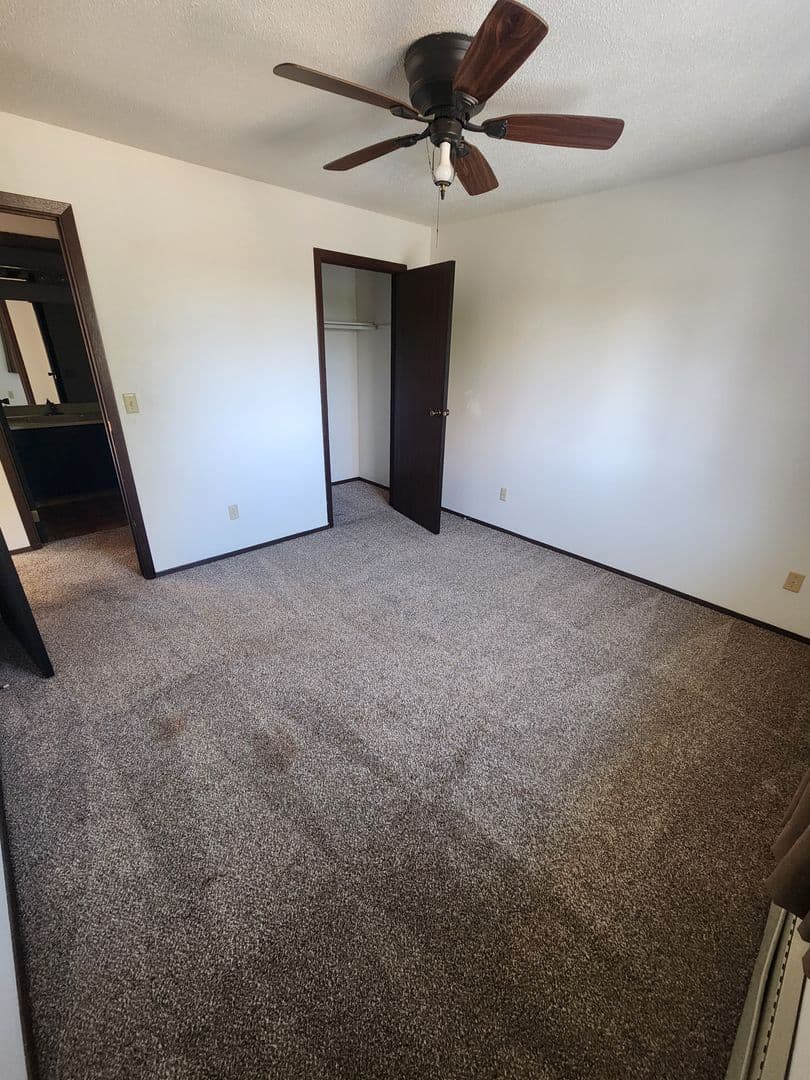 Mandan Apartment: 1508 1st Ave NW