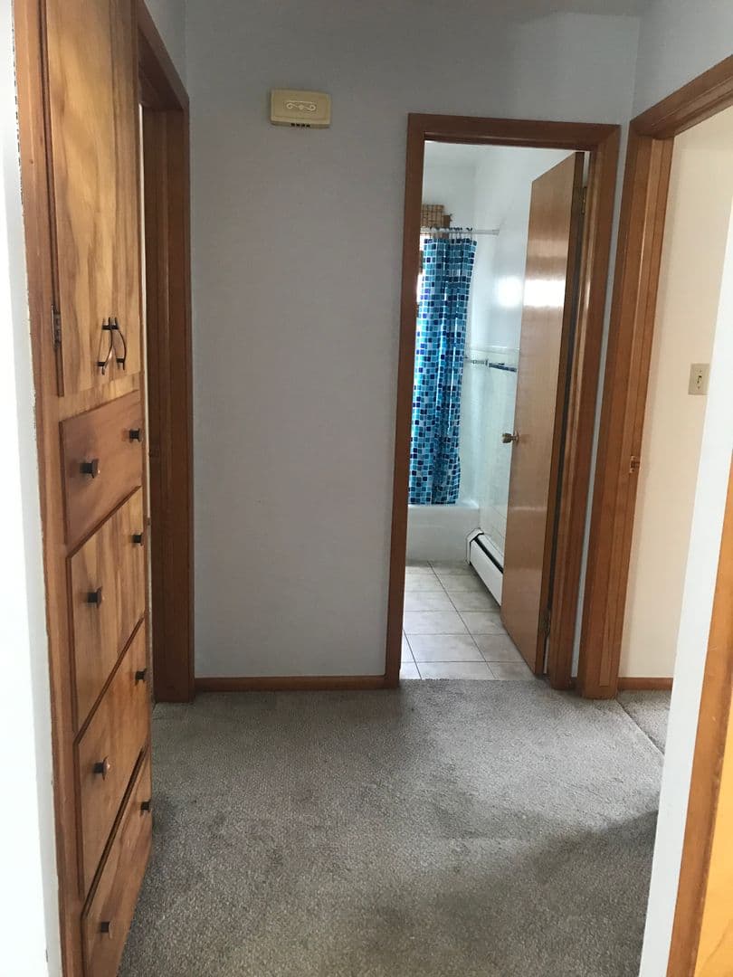 Mandan Apartment: 601/603 9th St NW