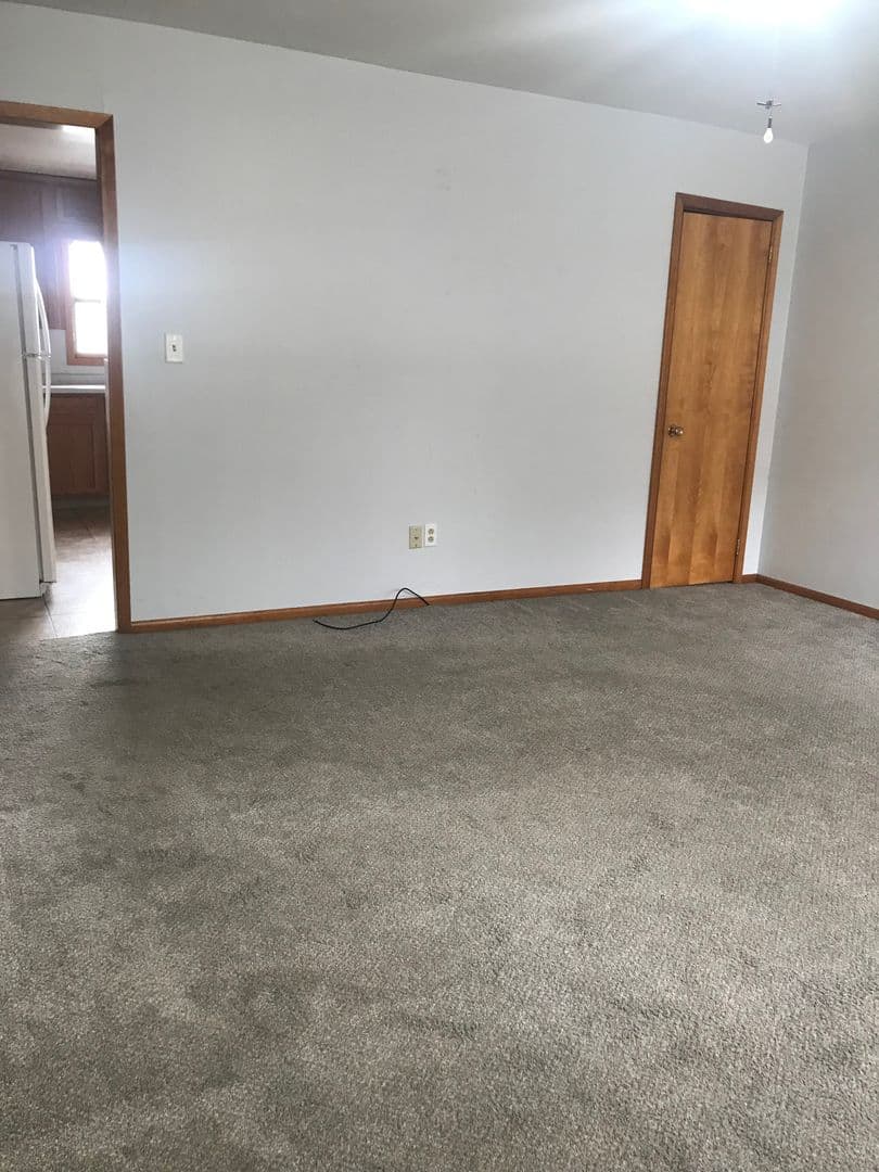 Mandan Apartment: 601/603 9th St NW