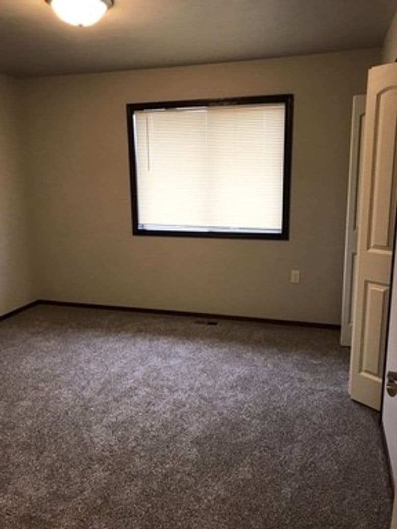 Tea Apartment: 200 Tanner Ct