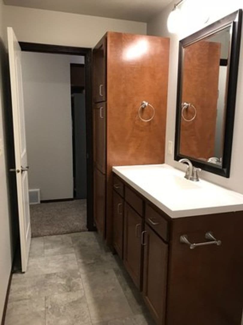 Tea Apartment: 200 Tanner Ct