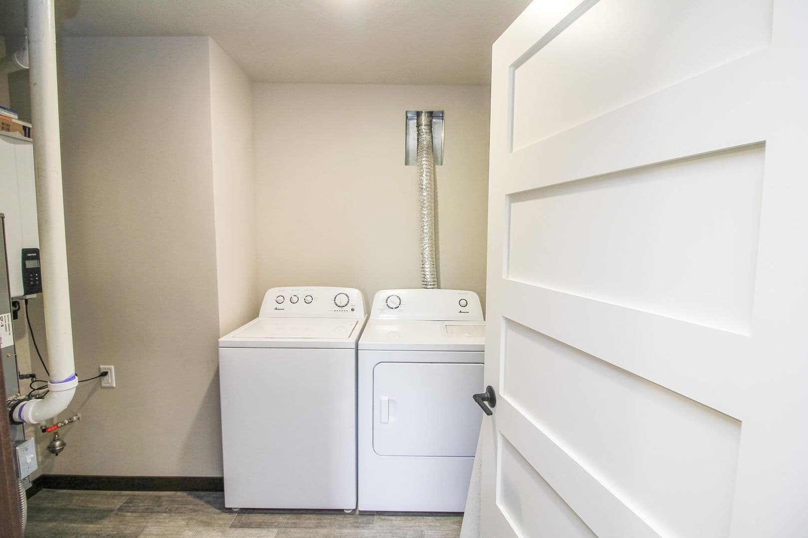Tea Townhome: 610 Samantha St