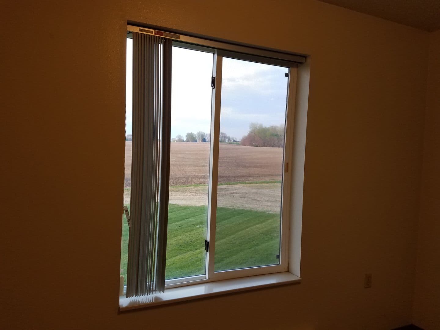 Garretson Apartment: 924 4th St.