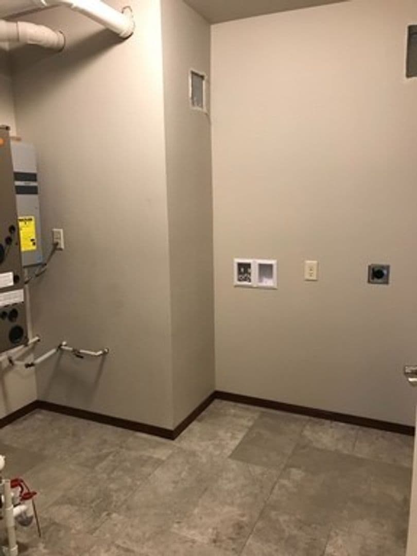 Tea Apartment: 200 Tanner Ct