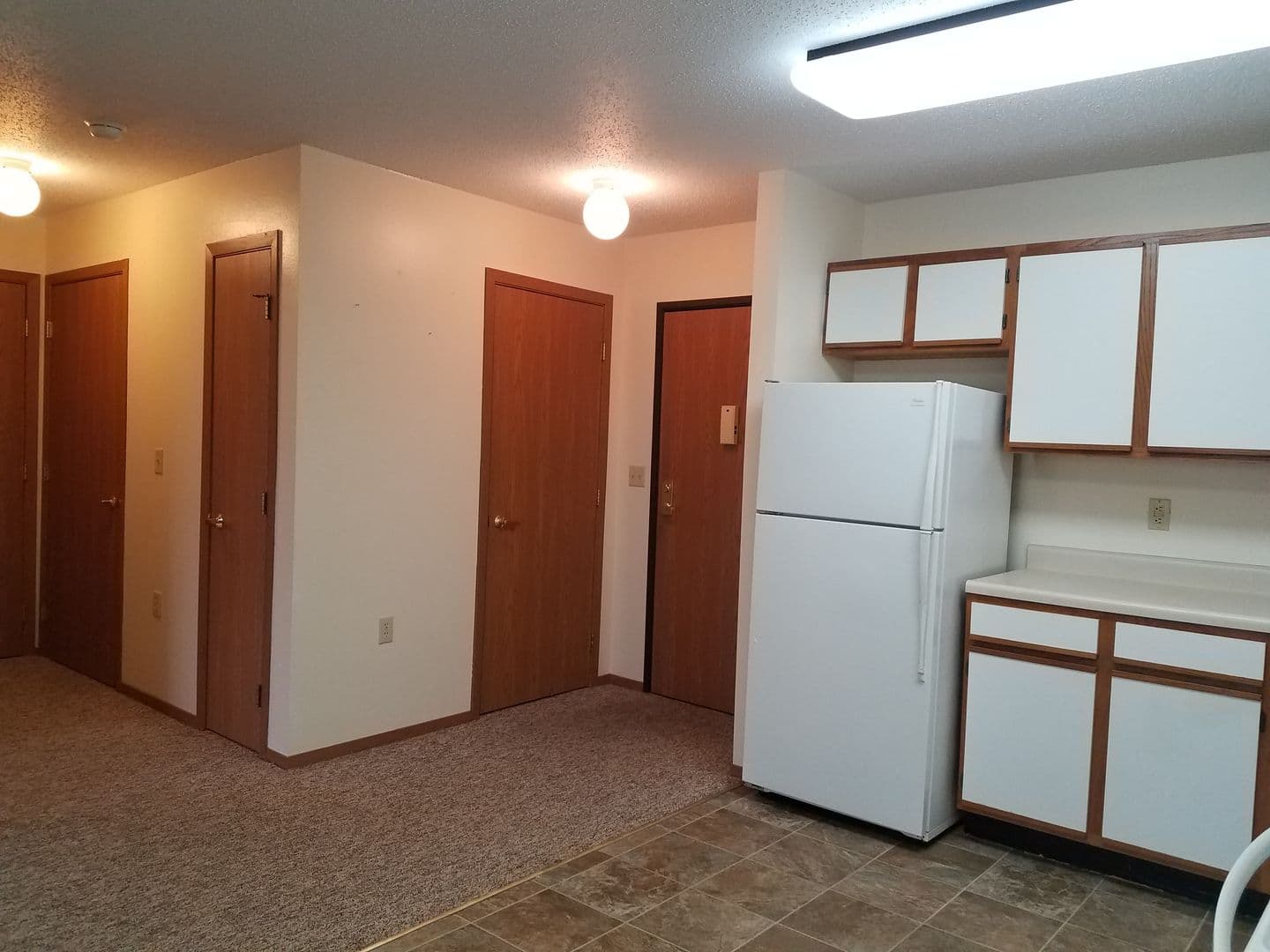 Garretson Apartment: 924 4th St.