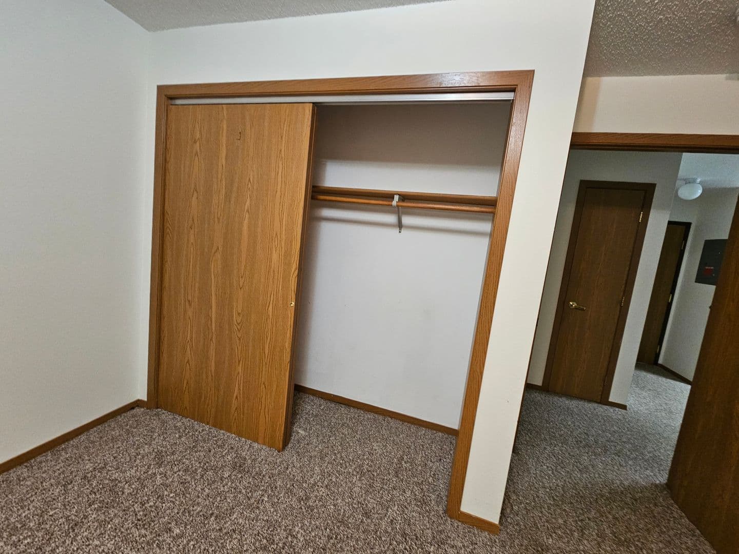 Garretson Apartment: 924 4th St.