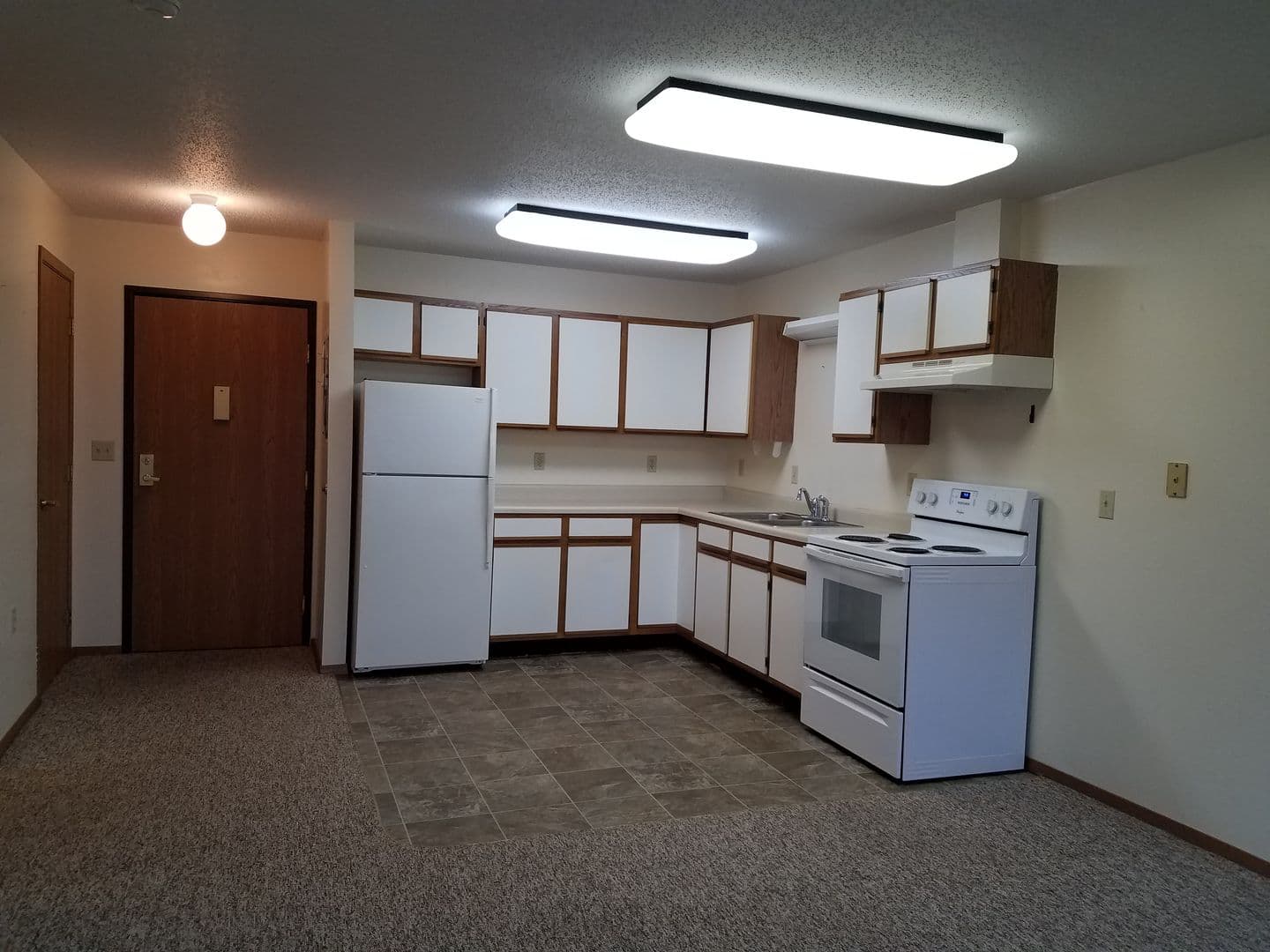 Garretson Apartment: 924 4th St.