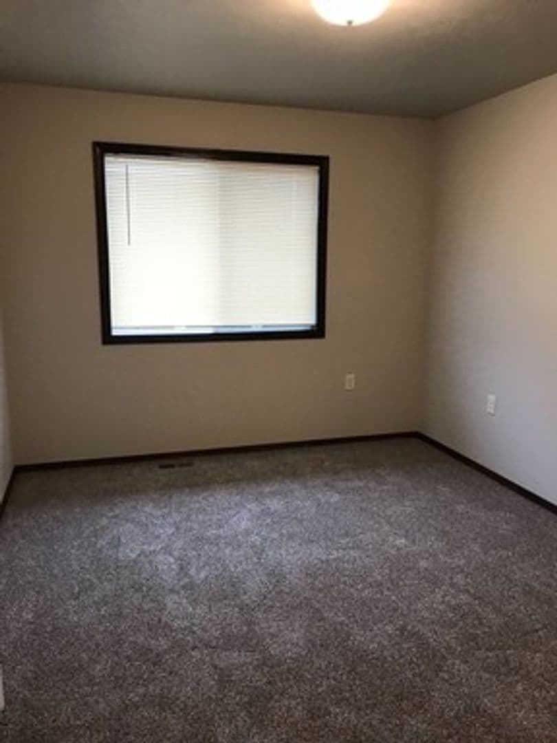 Tea Apartment: 200 Tanner Ct