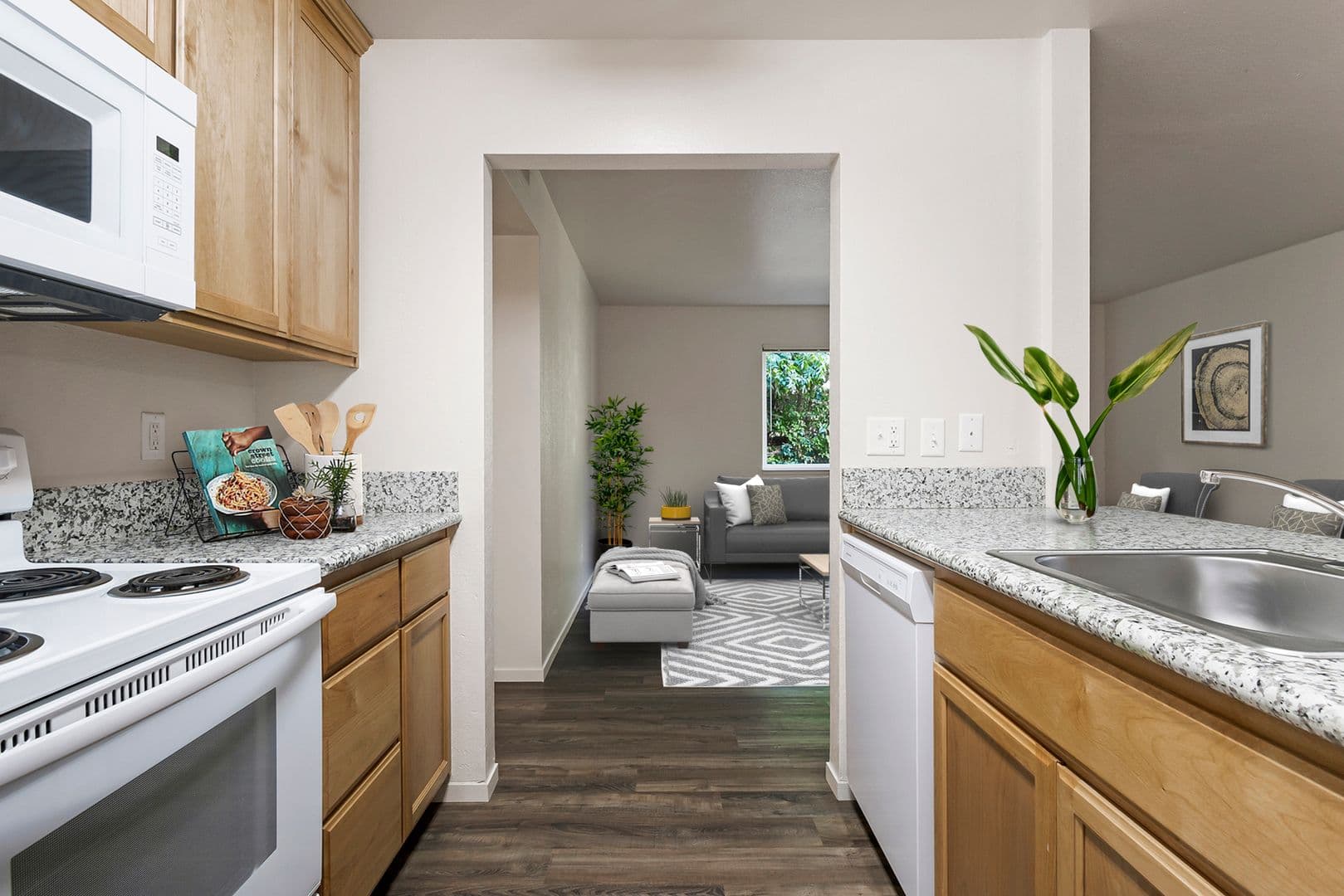Chico Apartment: 47 Cobblestone Drive E