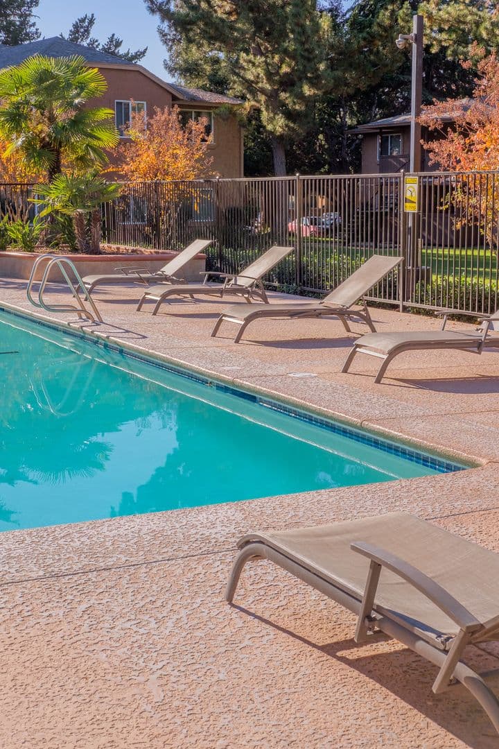 Chico Apartment: 47 Cobblestone Drive E