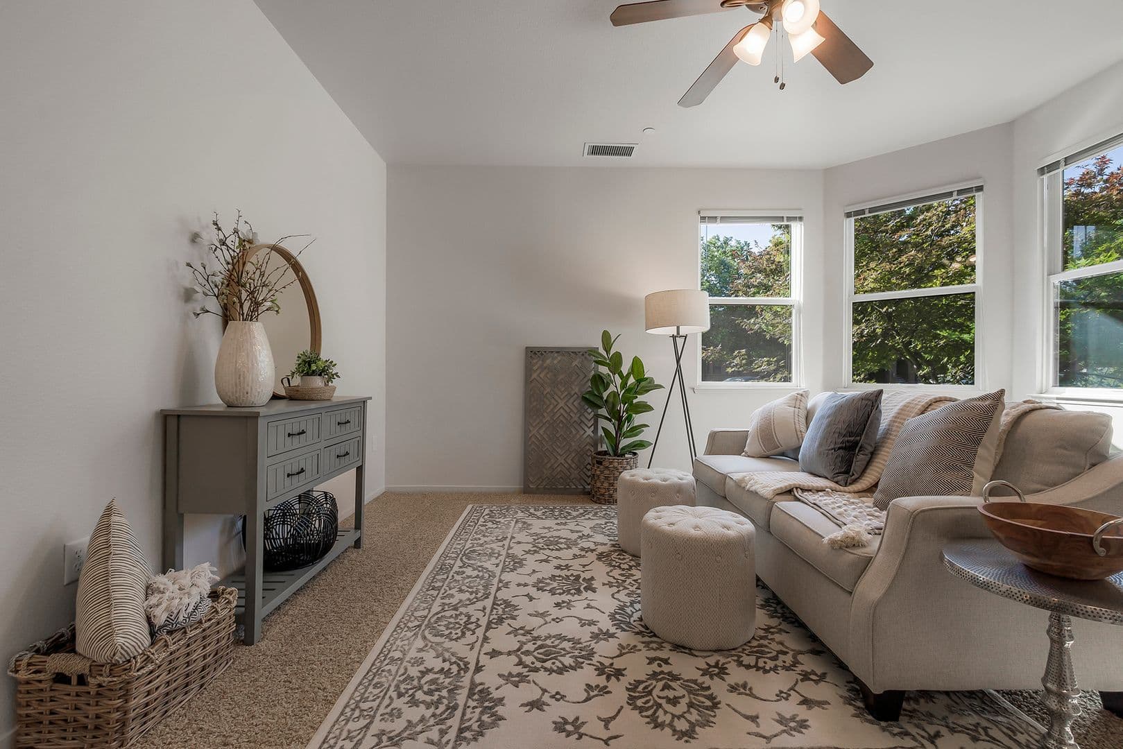 Chico Apartment: 101 Risa Way
