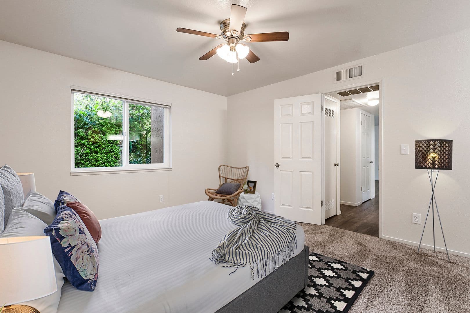 Chico Apartment: 47 Cobblestone Drive E