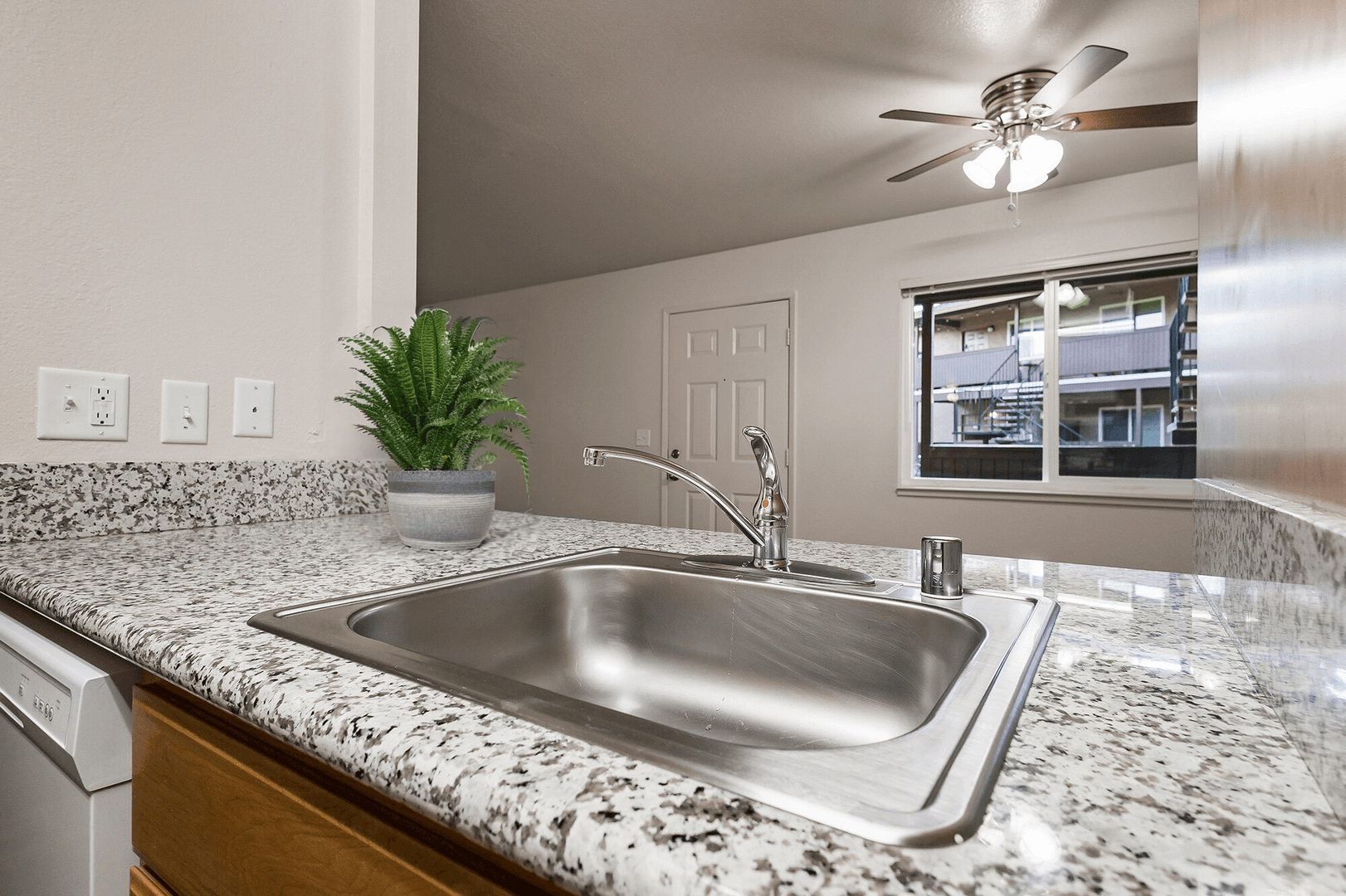 Chico Apartment: 47 Cobblestone Drive E