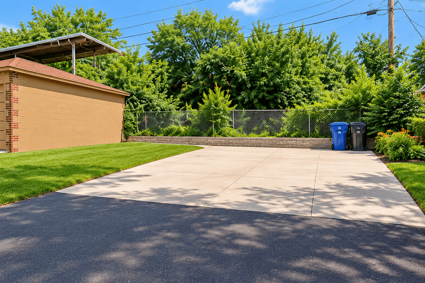 Saint Louis Apartment: 1210 Woodland Dr.