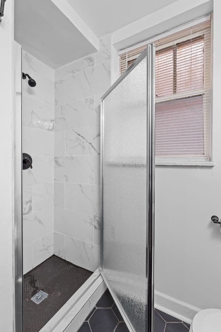 Saint Louis Apartment: 4460 Russell Blvd