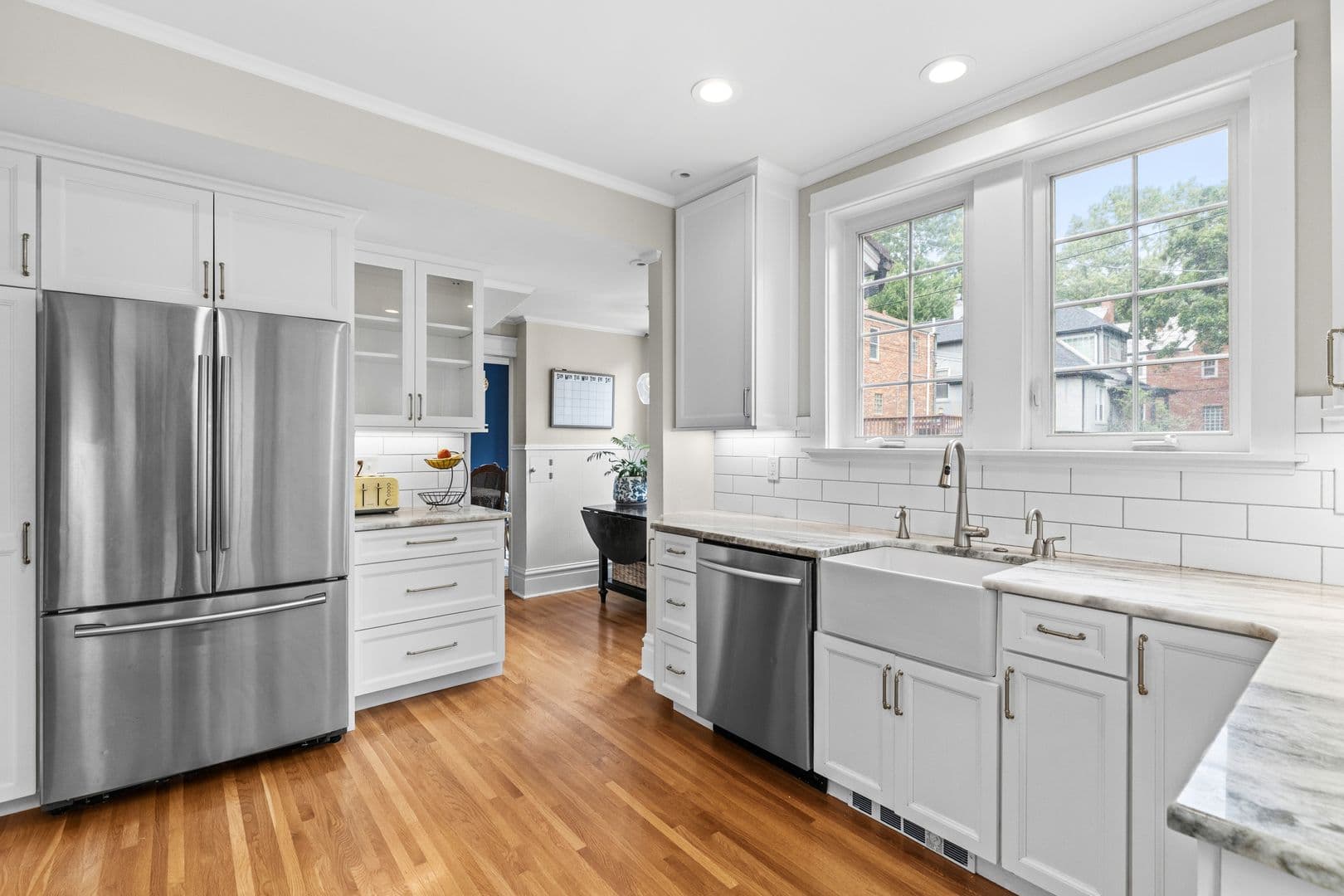 Saint Louis House: 7487 Kingsbury Blvd