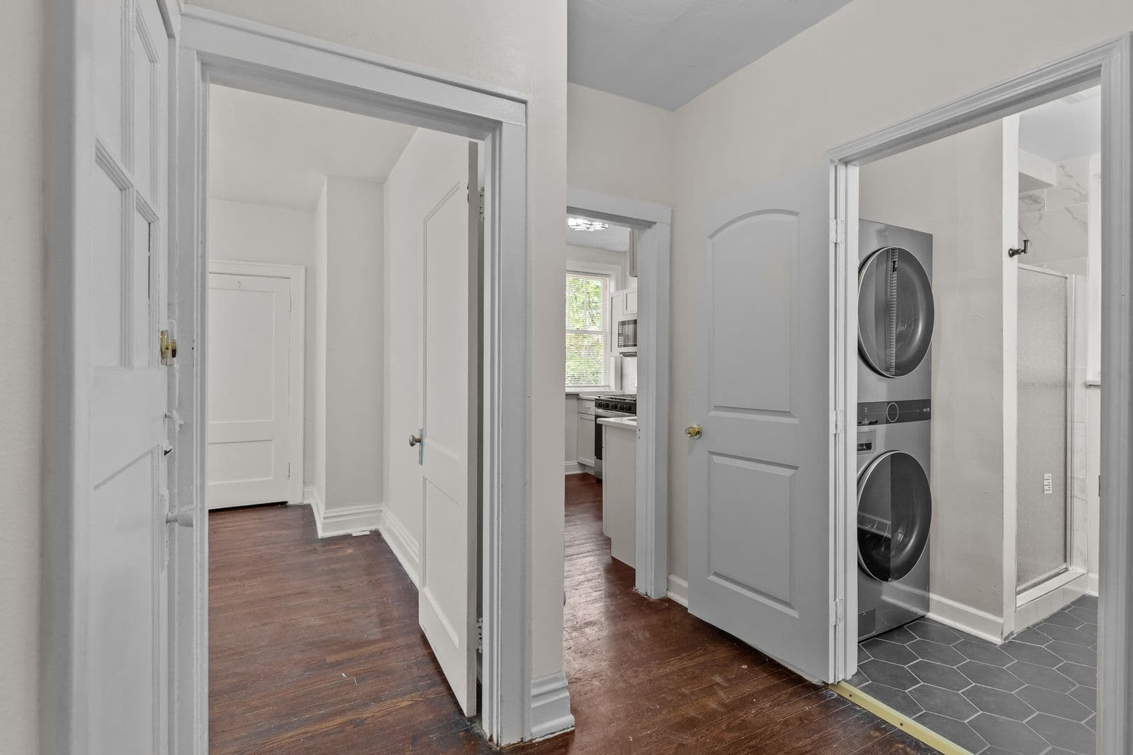 Saint Louis Apartment: 4460 Russell Blvd