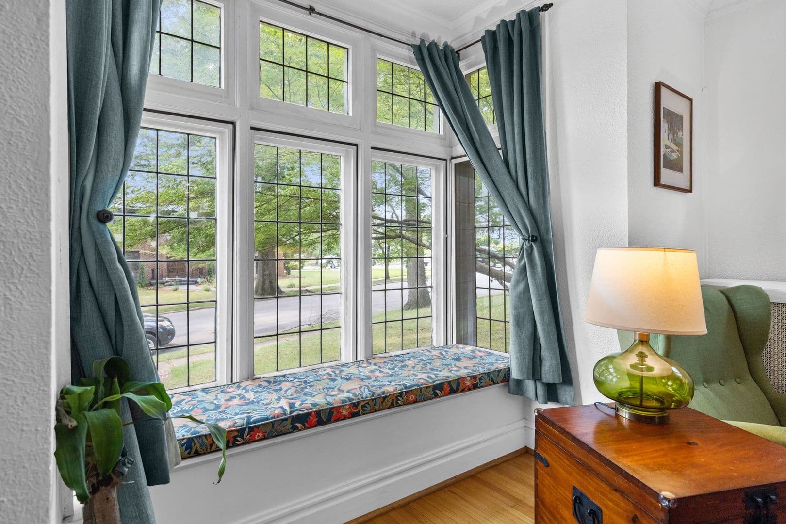 Saint Louis House: 7487 Kingsbury Blvd