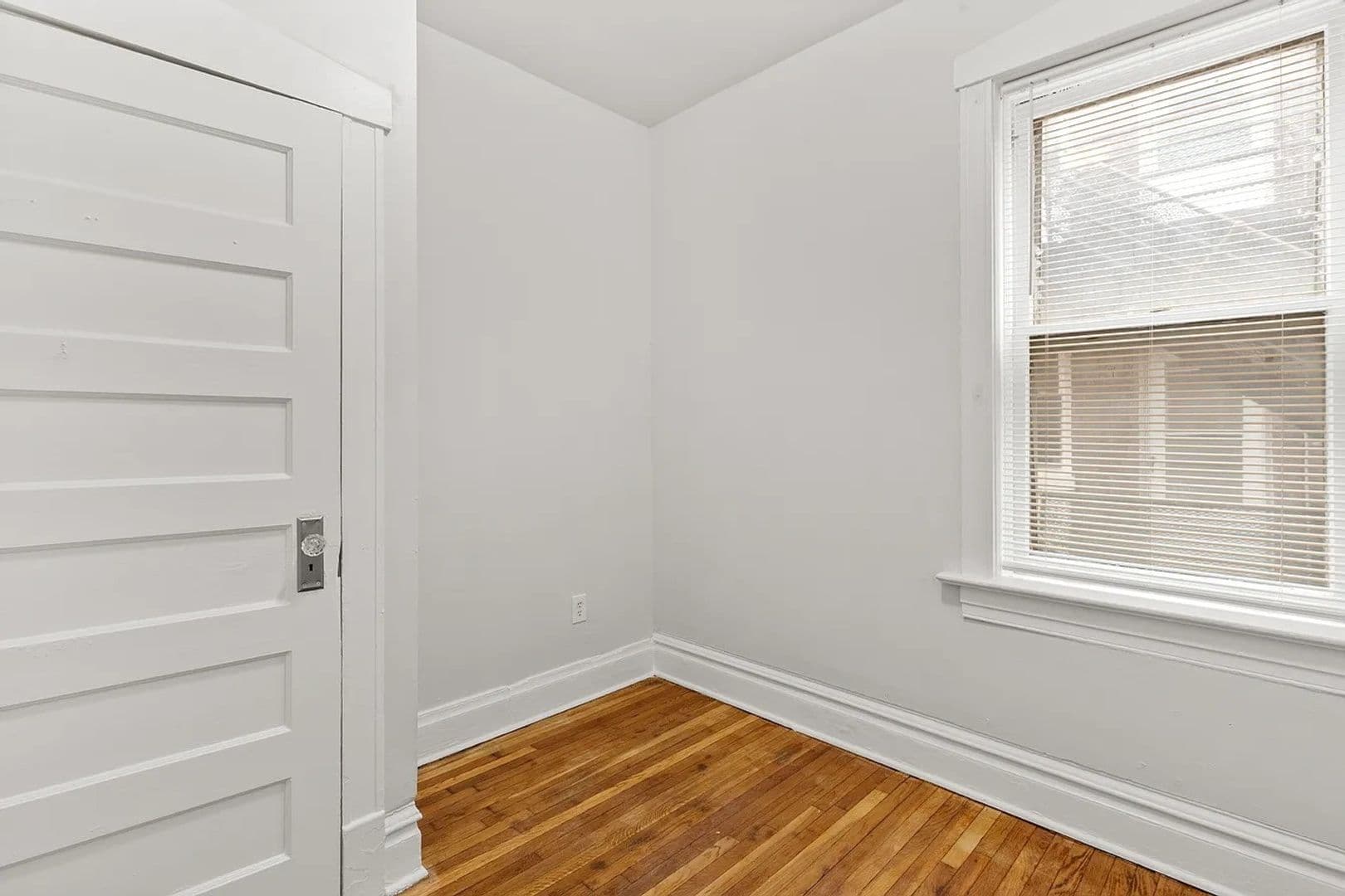 St. Louis Apartment: 3176 Gustine Ave