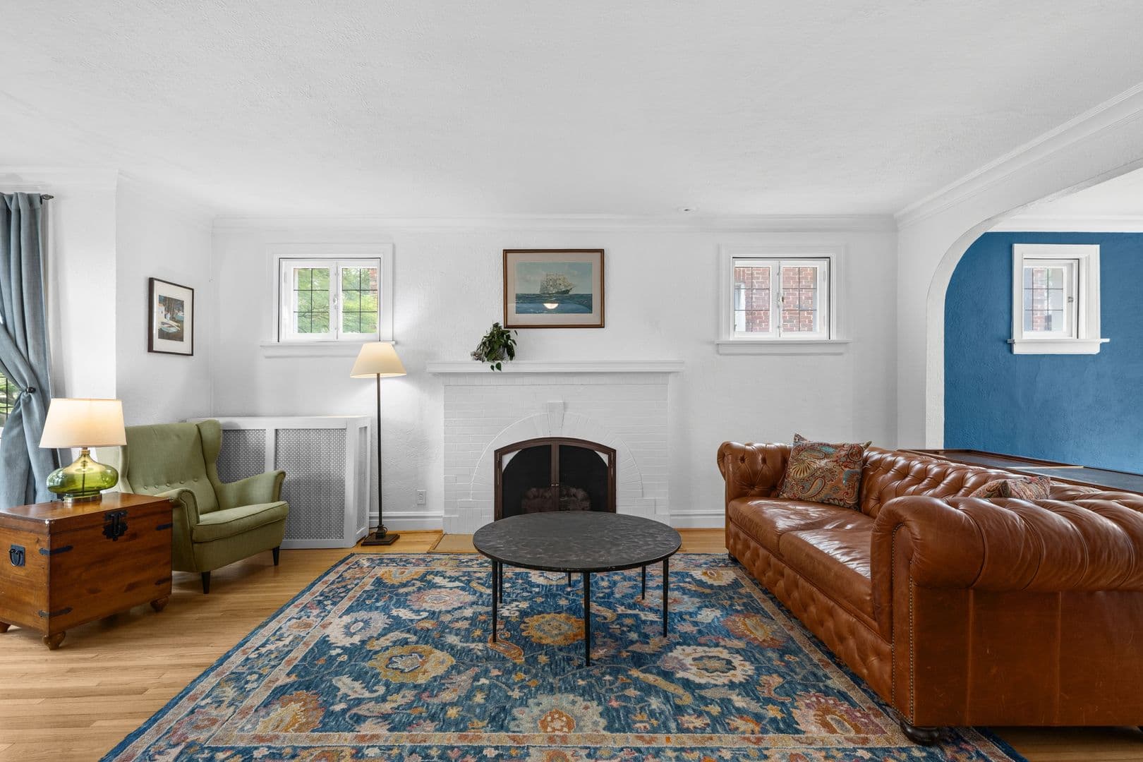 Saint Louis House: 7487 Kingsbury Blvd