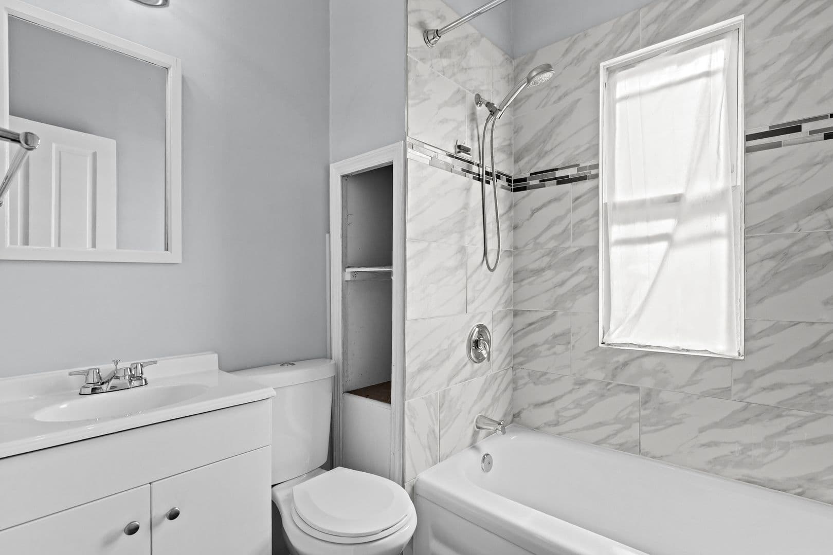 Saint Louis House: 4632 Cecil Pl