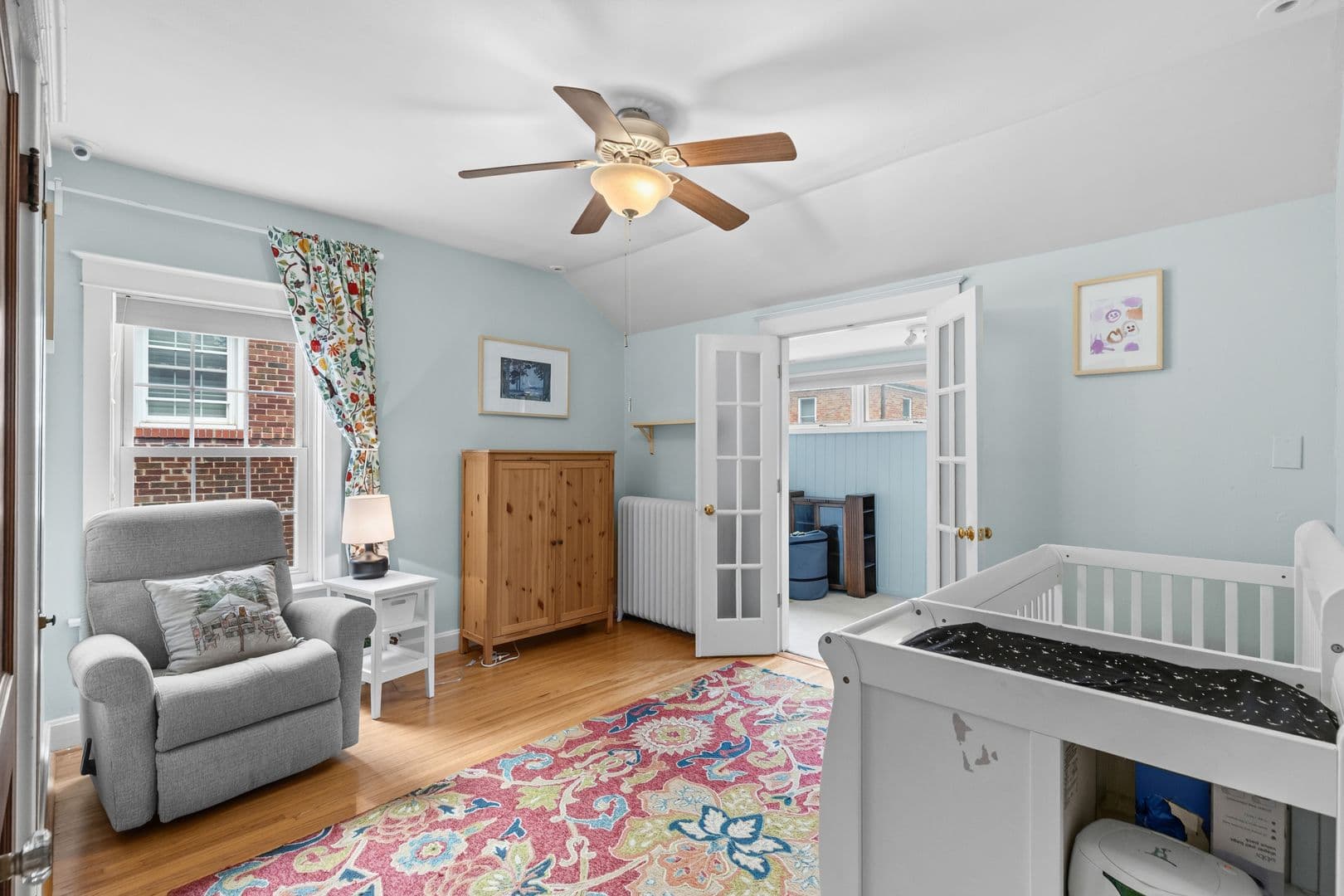 Saint Louis House: 7487 Kingsbury Blvd